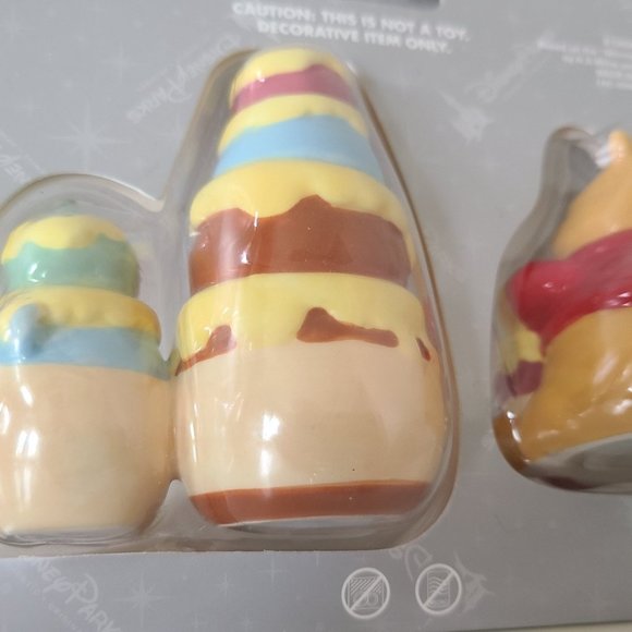Sale today only- authentic Disney parks Winnie the Pooh Salt and pepper set - Picture 3 of 6